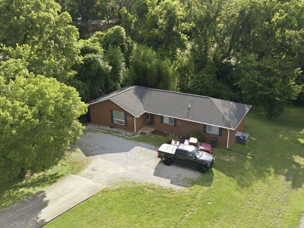 425 Ezell Pike , Nashville, TN 37217