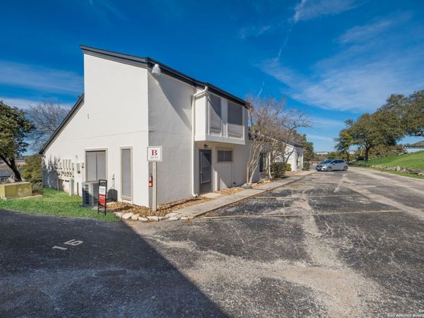 1101 PARKVIEW DR, Unit B15, Canyon Lake, TX 78133