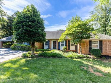 122 BOLLINGBROOK DR, Charlottesville, VA 22911