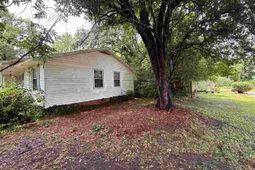 2685 N Fraser St photo 4