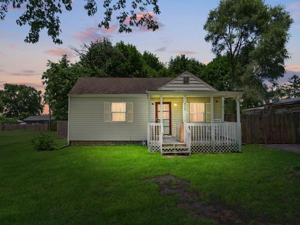 313 Elizabeth Street, Buchanan, MI 49107