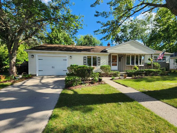 704 Center Drive, Tecumseh, MI 49286