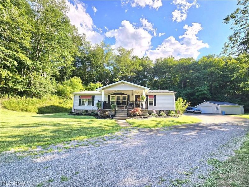 17015 Mcintosh Road, Wellsville, OH 43968 Photo 2