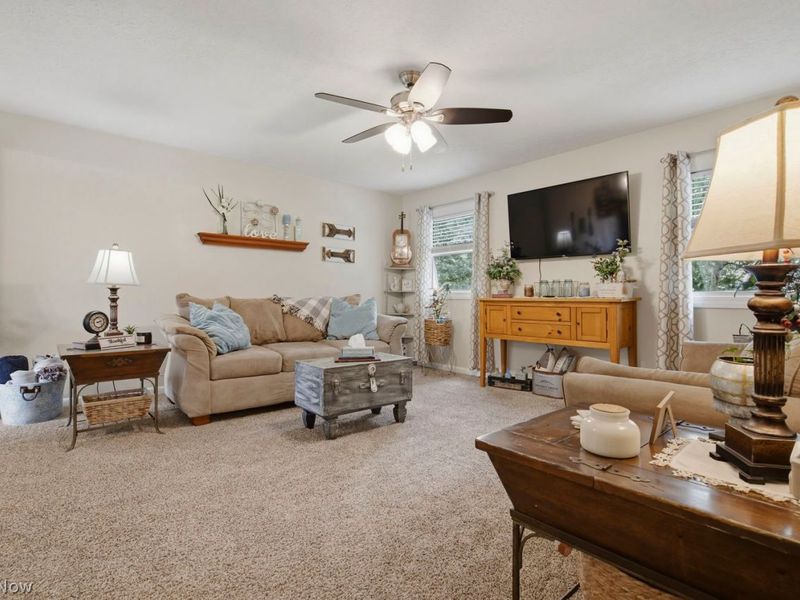 1513 Meadow Square NE, Bolivar, OH 44612 Photo 10