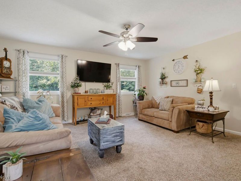 1513 Meadow Square NE, Bolivar, OH 44612 Photo 12