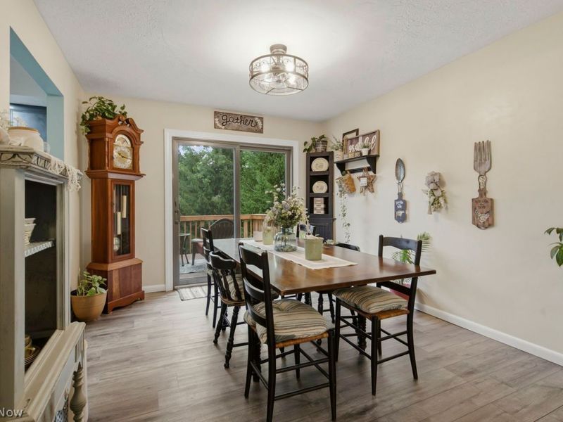 1513 Meadow Square NE, Bolivar, OH 44612 Photo 14