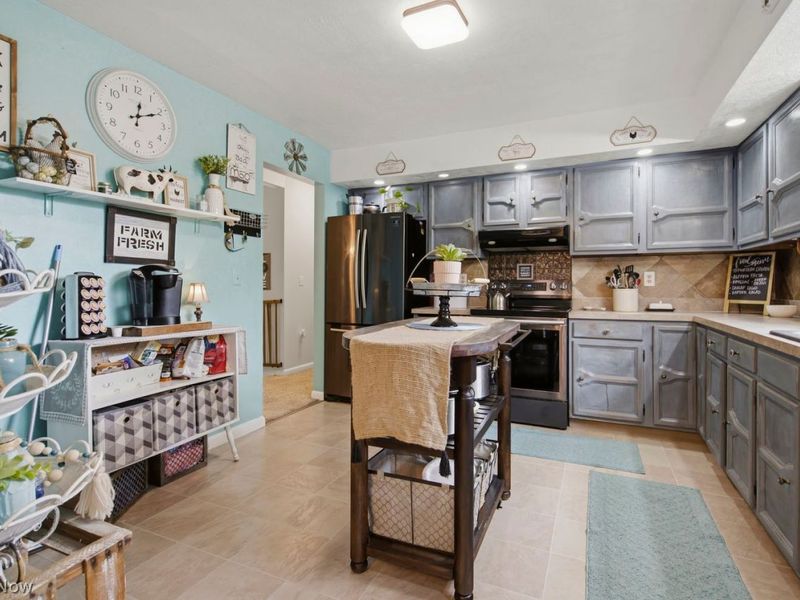 1513 Meadow Square NE, Bolivar, OH 44612 Photo 16