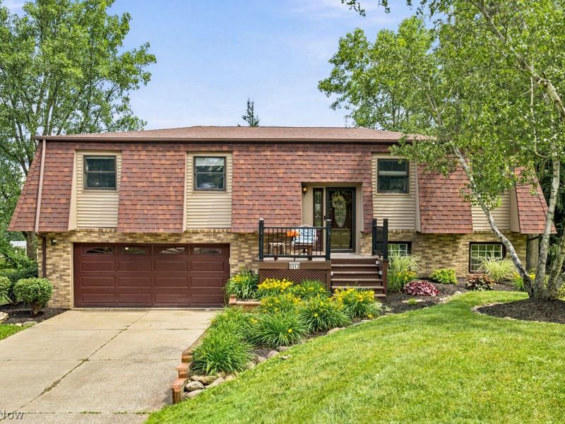 1513 Meadow Square NE, Bolivar, OH 44612 Photo 3