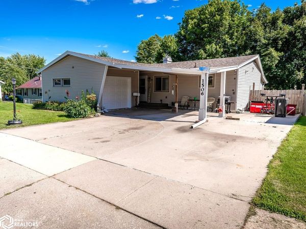 1506 Fremont Street, Marshalltown, IA 50158