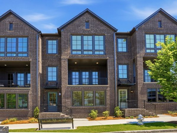 2597 Mackintosh NW, Brookhaven, GA 30319
