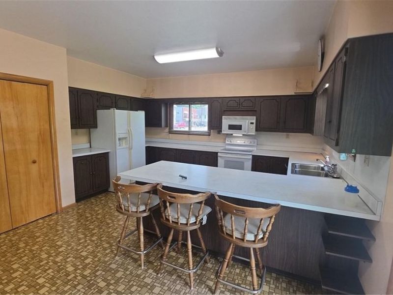 54878 National Road, Bridgeport, OH 43912 Photo 10