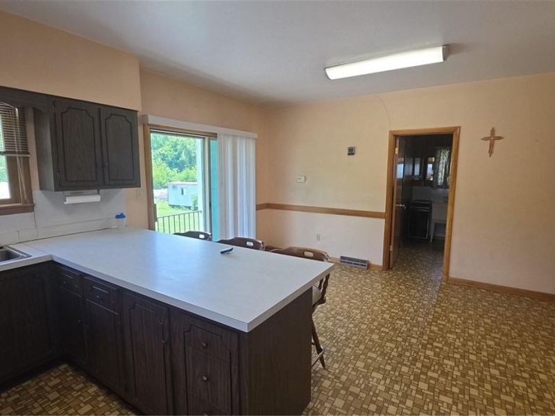 54878 National Road, Bridgeport, OH 43912 Photo 12