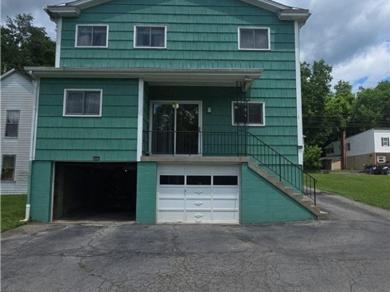 54878 National Road, Bridgeport, OH 43912 Photo 4