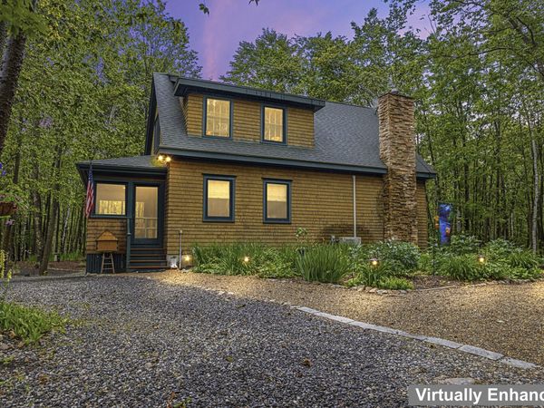 7 Lakeview Circle, Frye Island, ME 04071