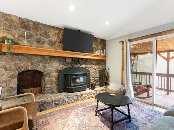 7 Lightning Ledge Way, Wilmington, VT 05363
