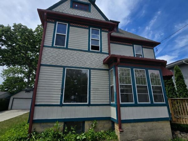 206 Linn Street, Janesville, WI 53548