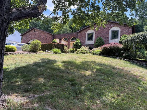 12 Arlington Drive , Monroe, NY 10950