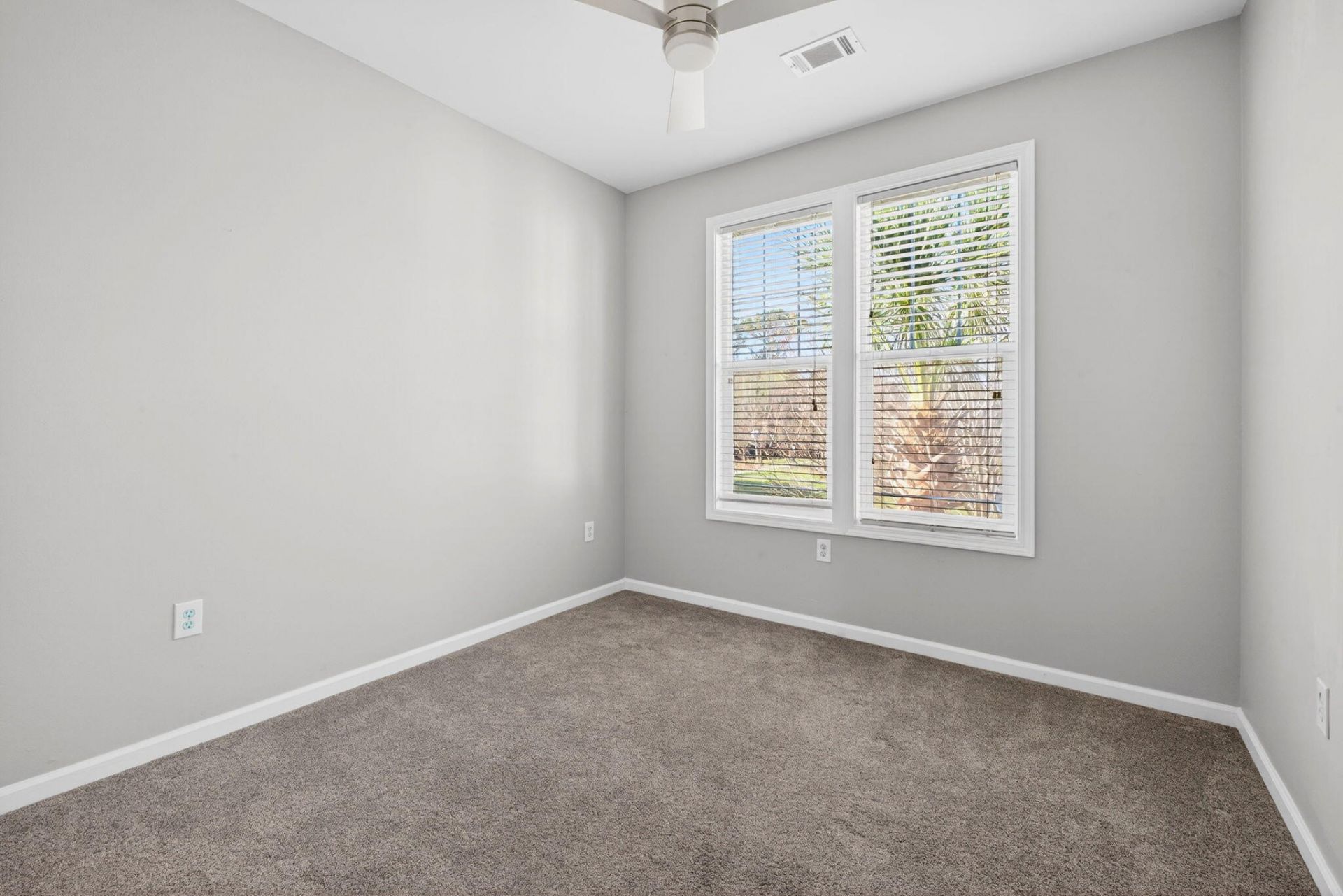 1322 Rosewood Lane Photo 17