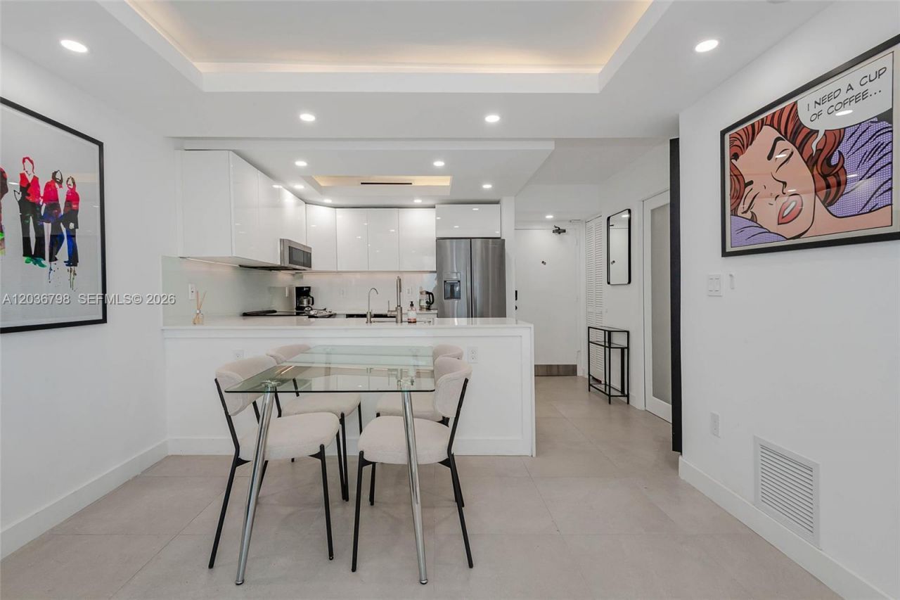345 Ocean Dr , Unit 326, Miami Beach, FL 33139 Photo