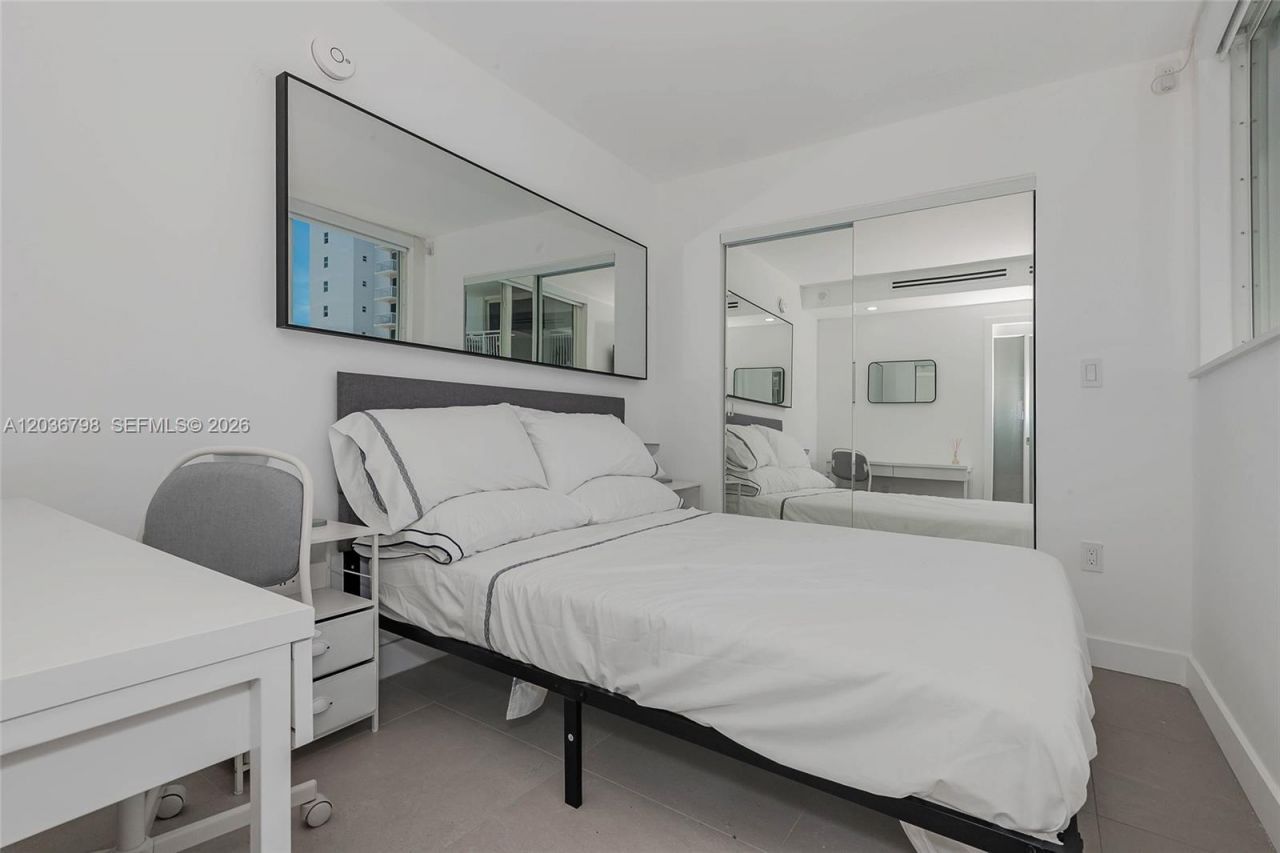 345 Ocean Dr , Unit 326, Miami Beach, FL 33139 Photo