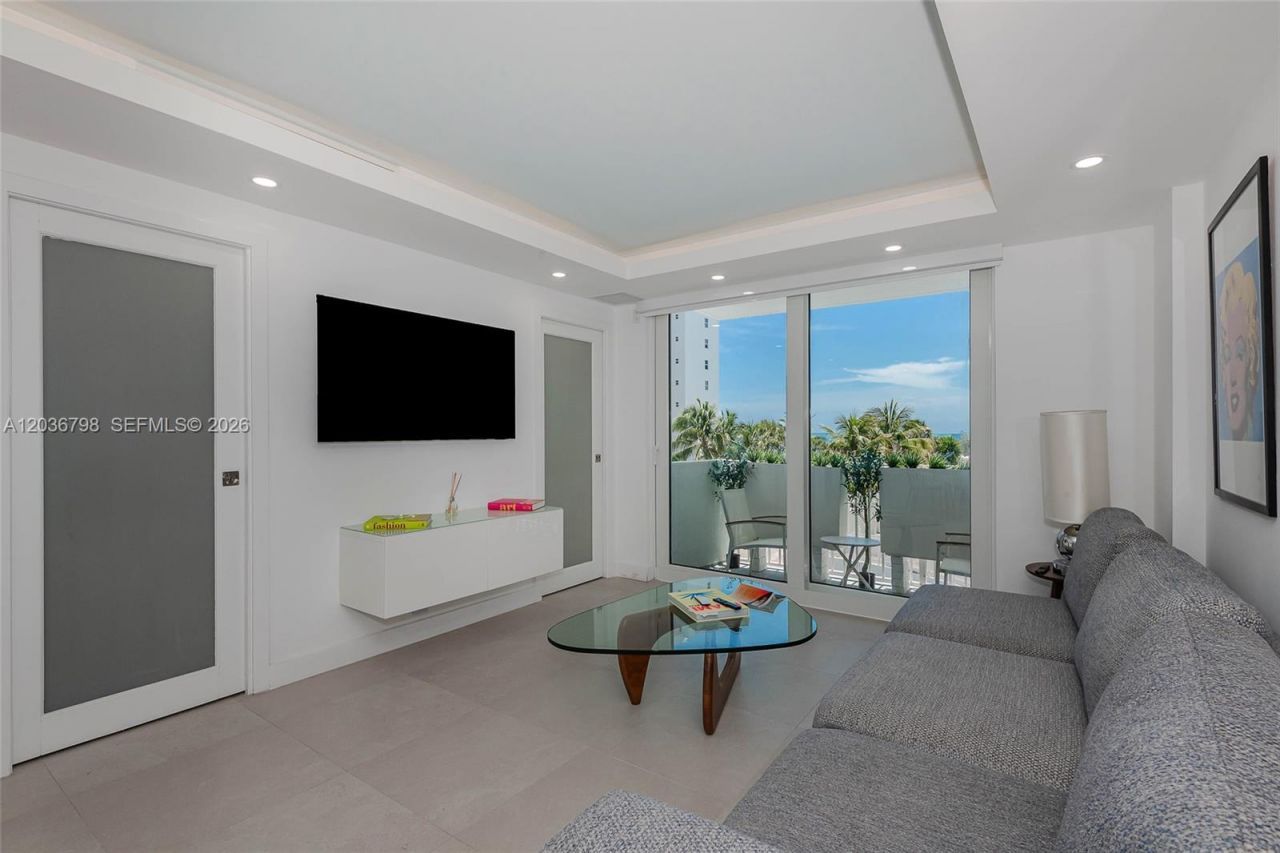 345 Ocean Dr , Unit 326, Miami Beach, FL 33139 Photo