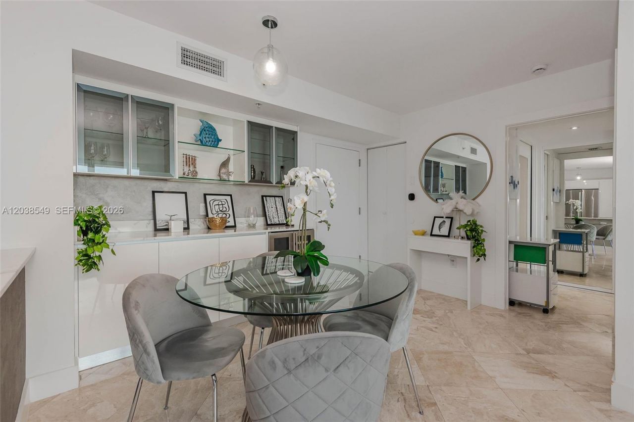 90 Alton Rd , Unit 1109, Miami Beach, FL 33139 Photo