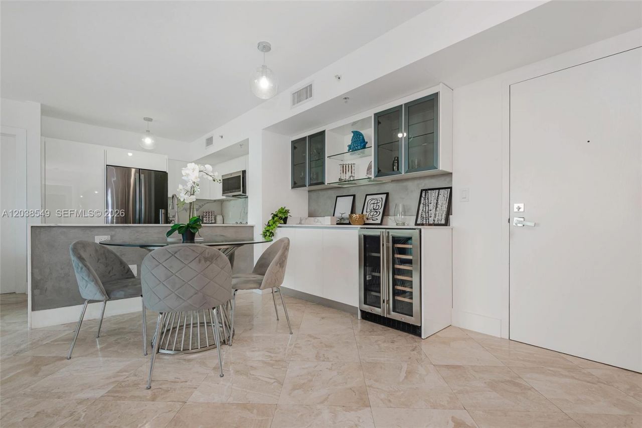 90 Alton Rd , Unit 1109, Miami Beach, FL 33139 Photo