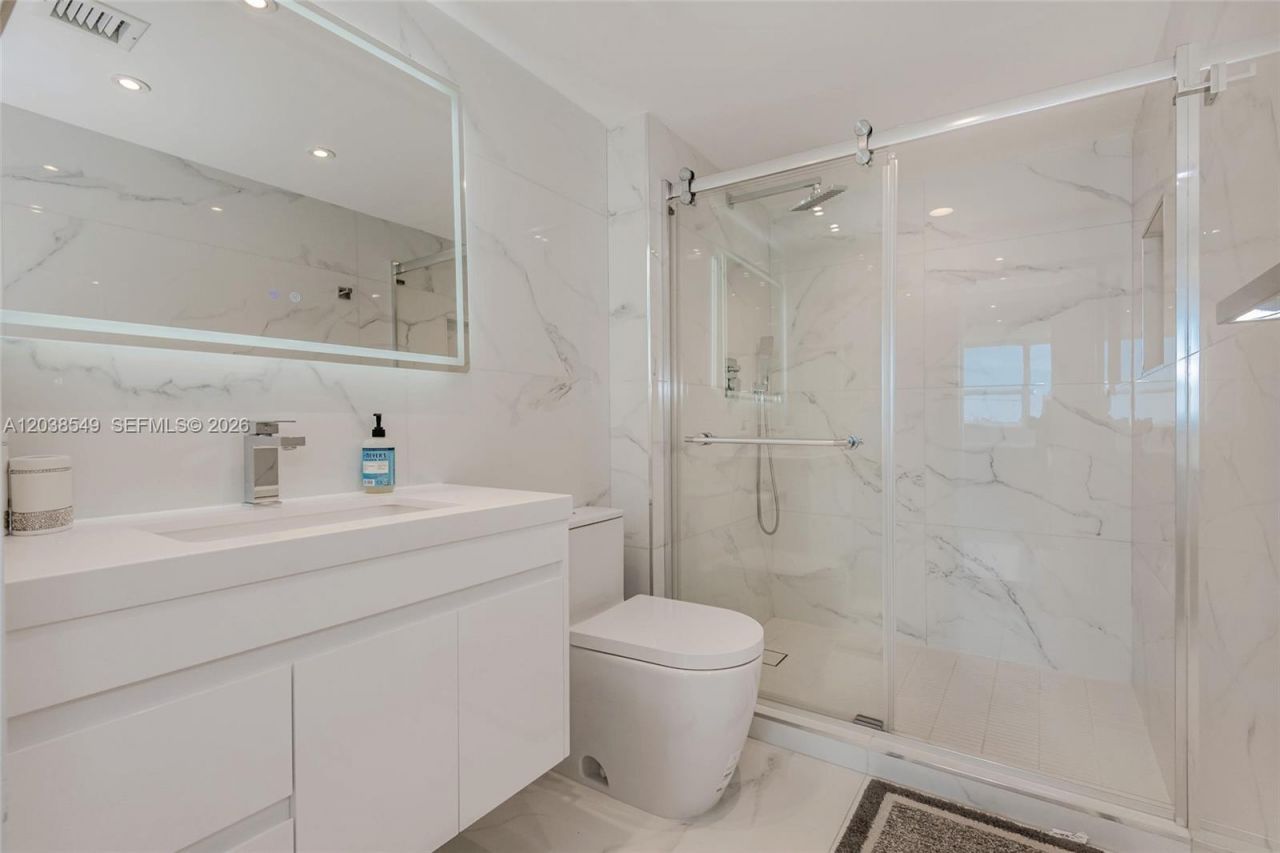 90 Alton Rd , Unit 1109, Miami Beach, FL 33139 Photo