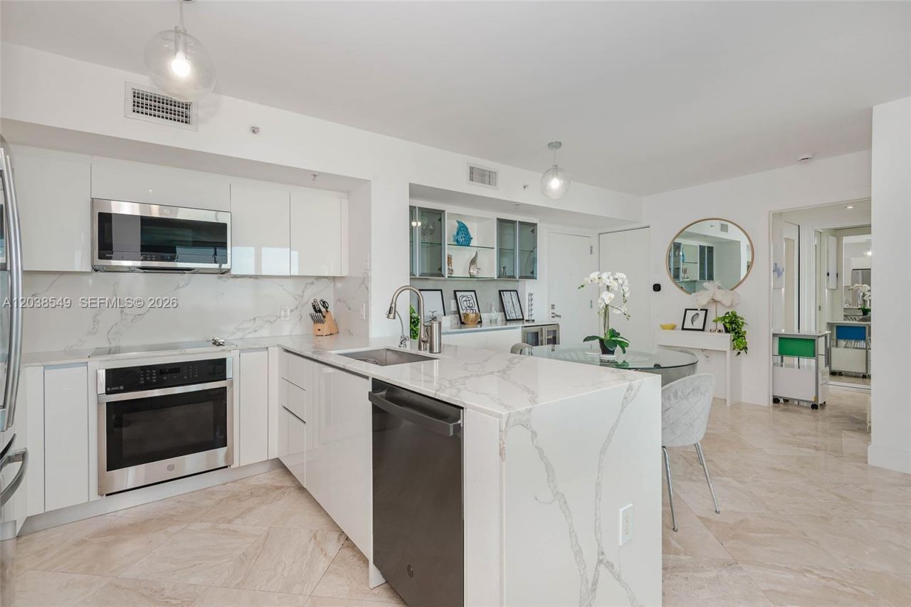 90 Alton Rd , Unit 1109, Miami Beach, FL 33139 Photo