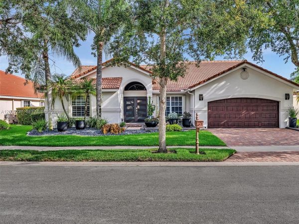 639 Verona Pl , Weston, FL 33326