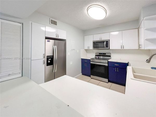14971 SW 82nd Ln , Unit 20-308, Miami, FL 33193
