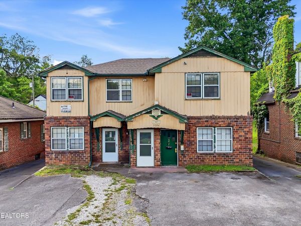 3206 E Magnolia Ave , Knoxville, TN 37914