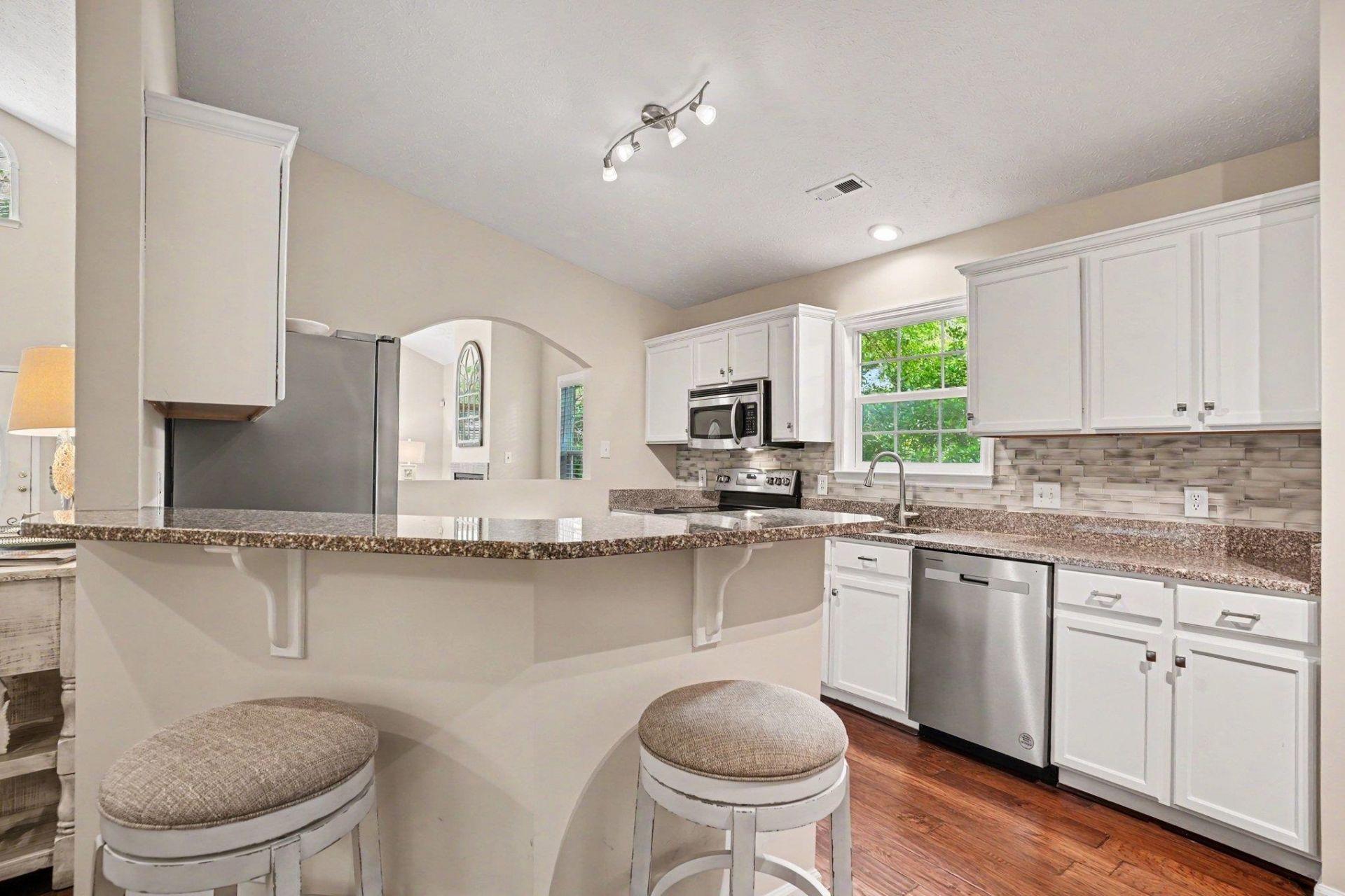 9405 Park St. Photo 14