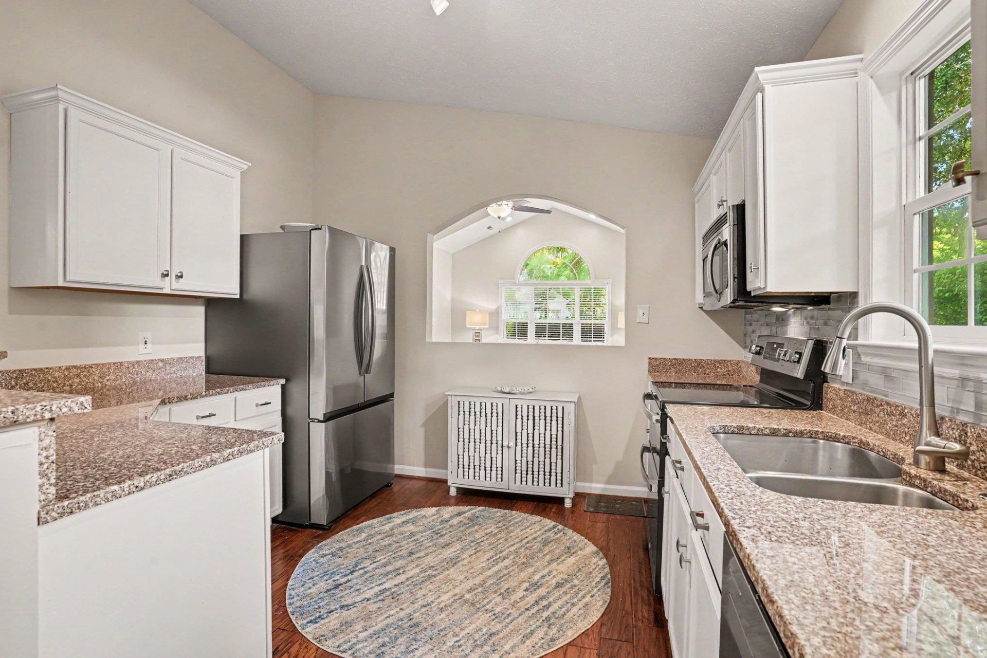 9405 Park St. Photo 15