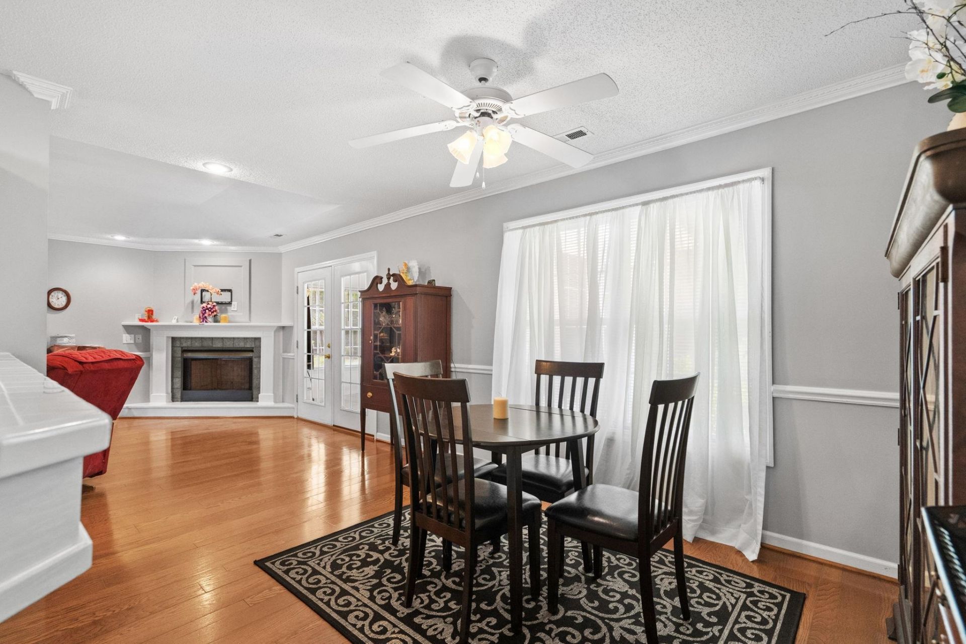 125 Fox Glen Dr.  Photo 14
