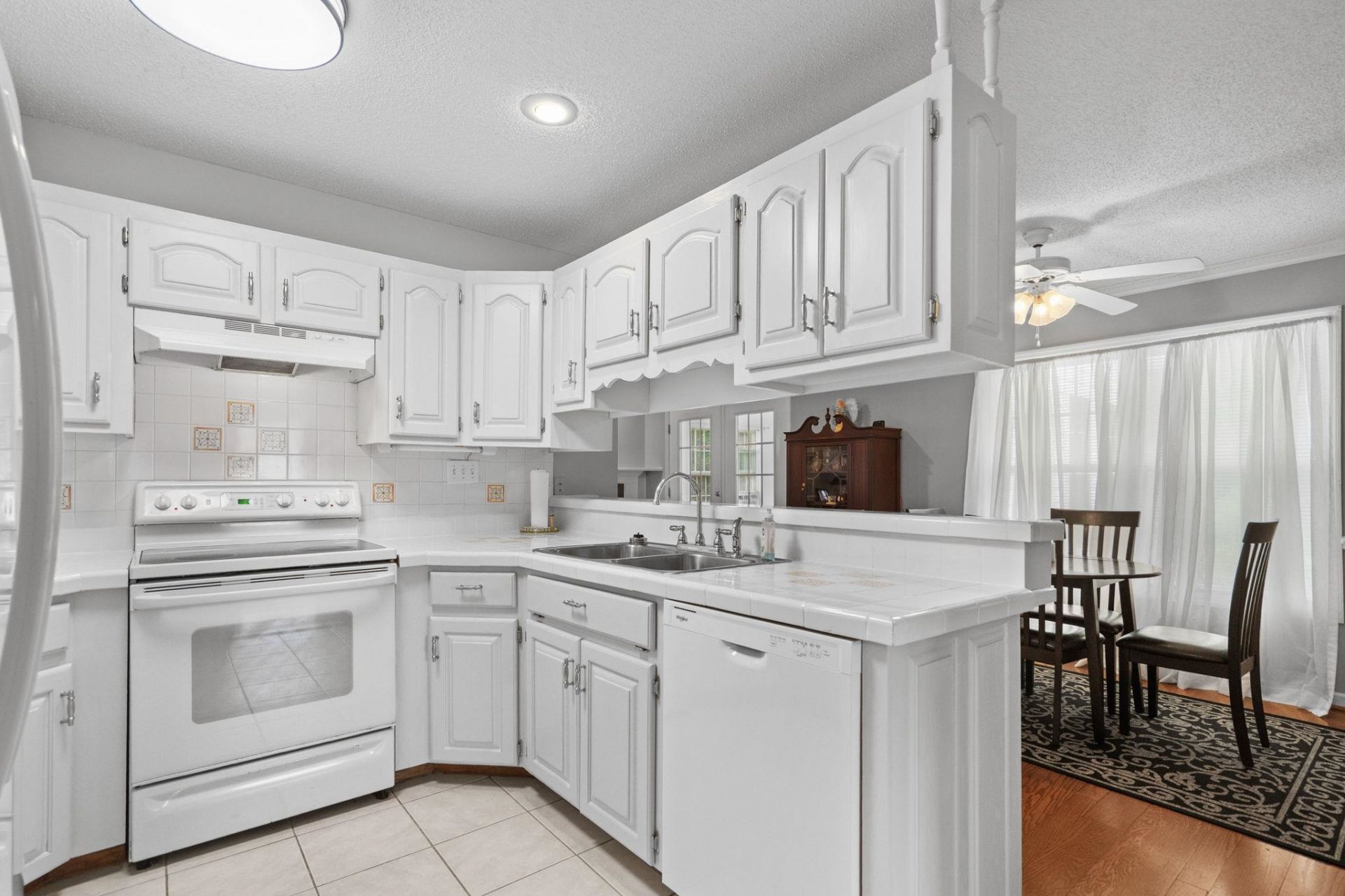125 Fox Glen Dr.  Photo 17