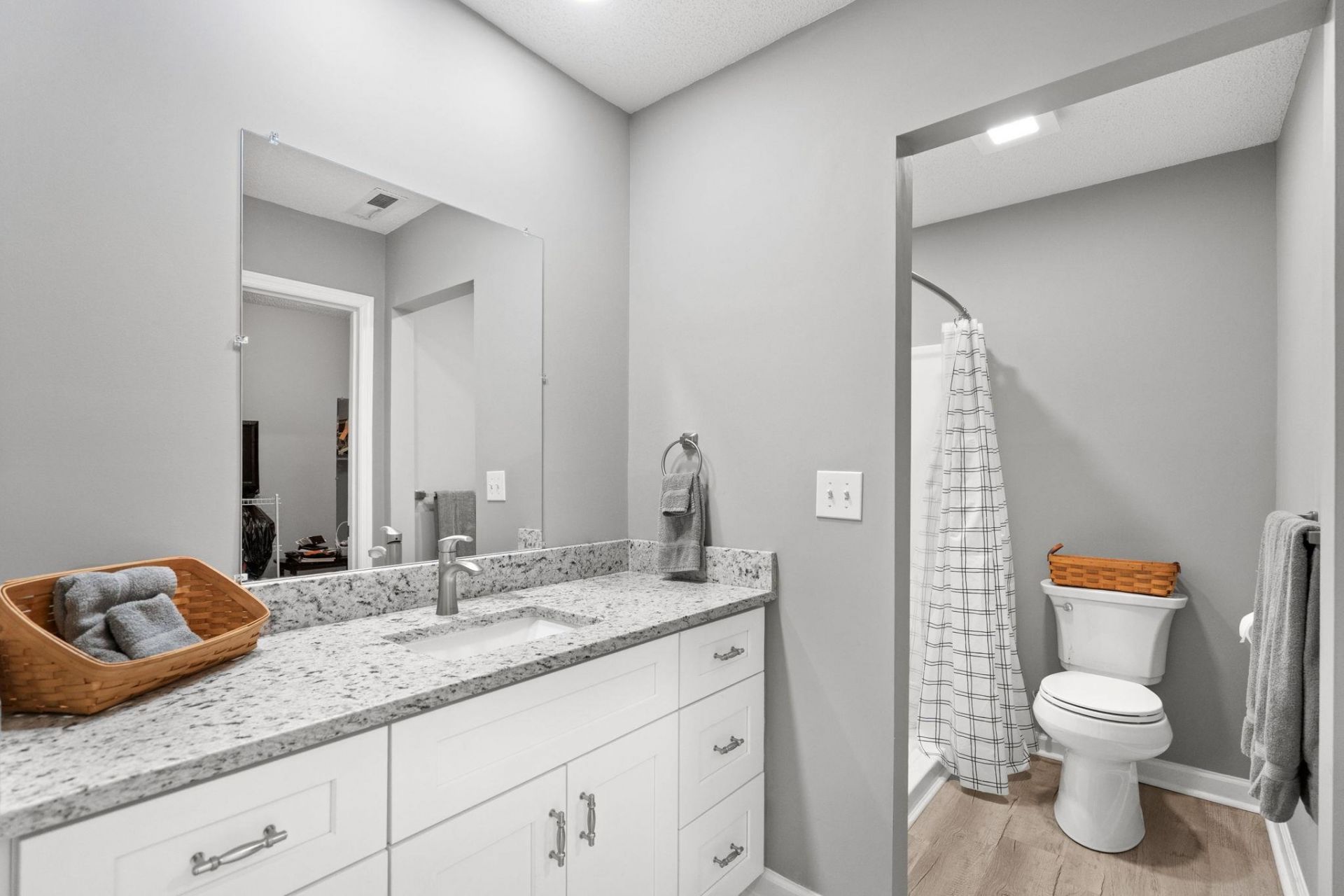 125 Fox Glen Dr.  Photo 31