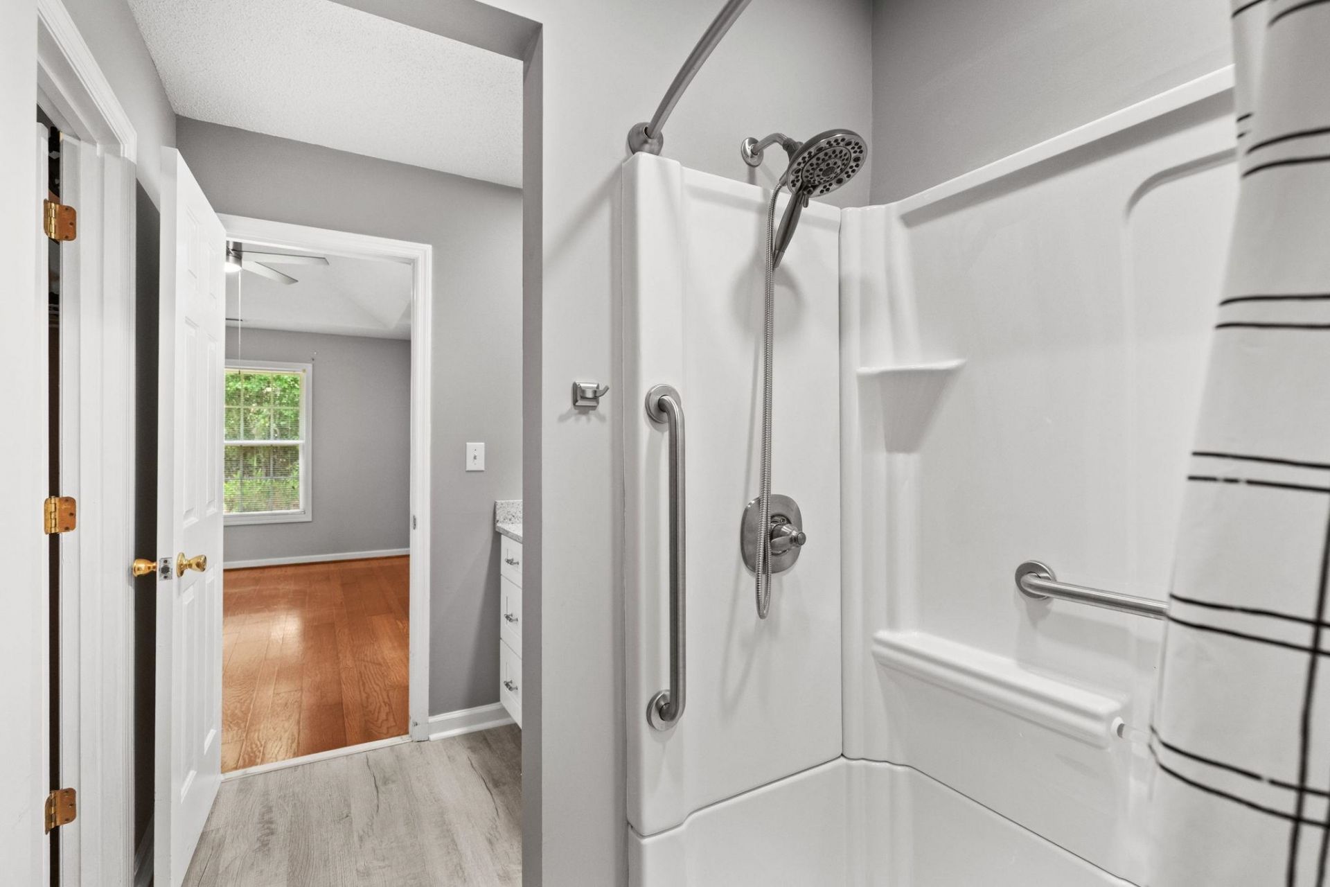 125 Fox Glen Dr.  Photo 32