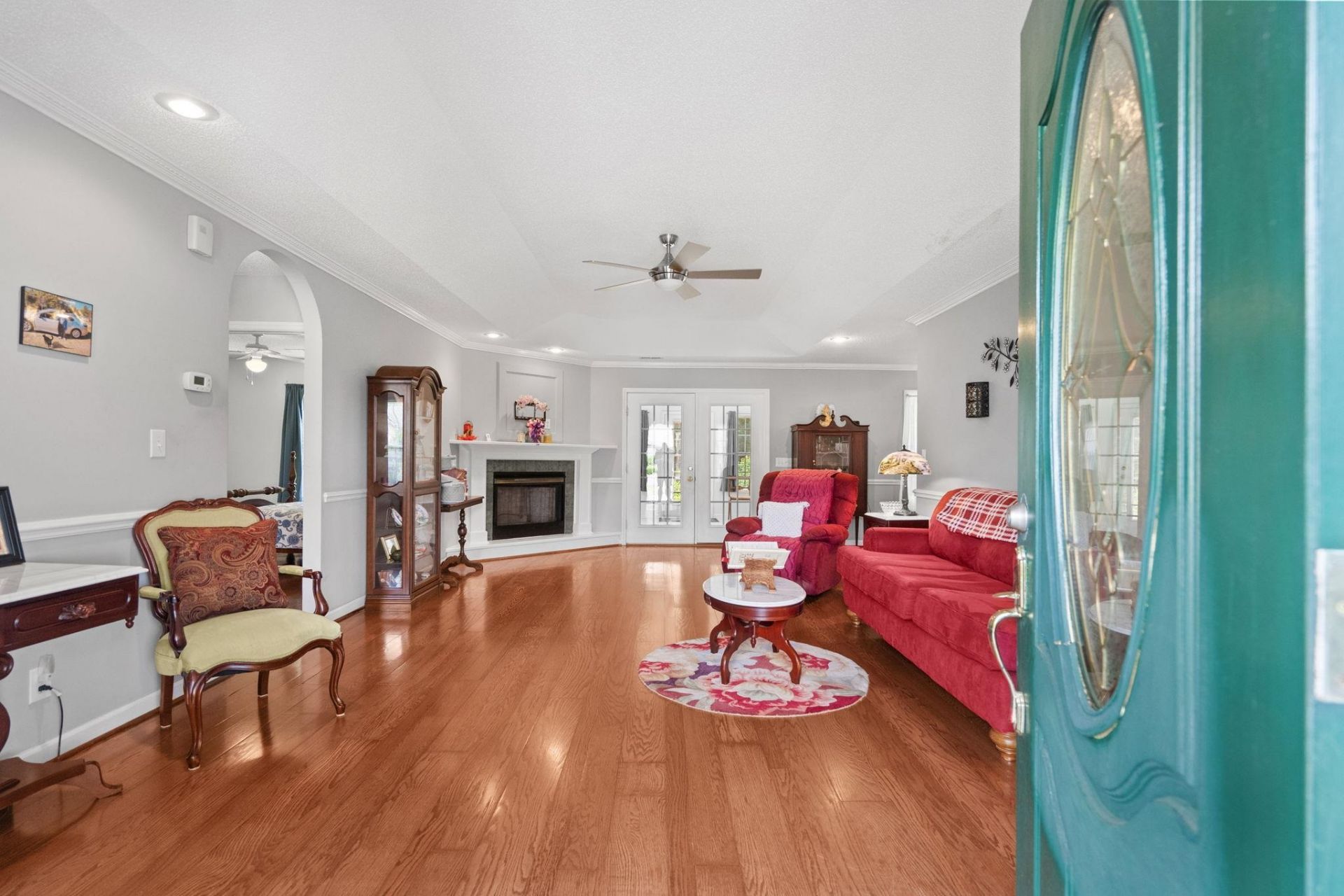 125 Fox Glen Dr.  Photo 6