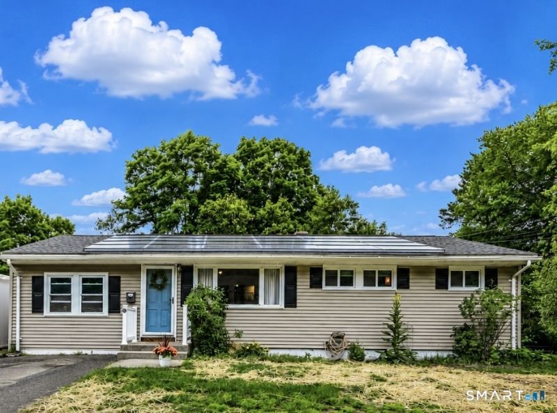 198 Beacon Manor, Naugatuck, CT 06770 Main Photo
