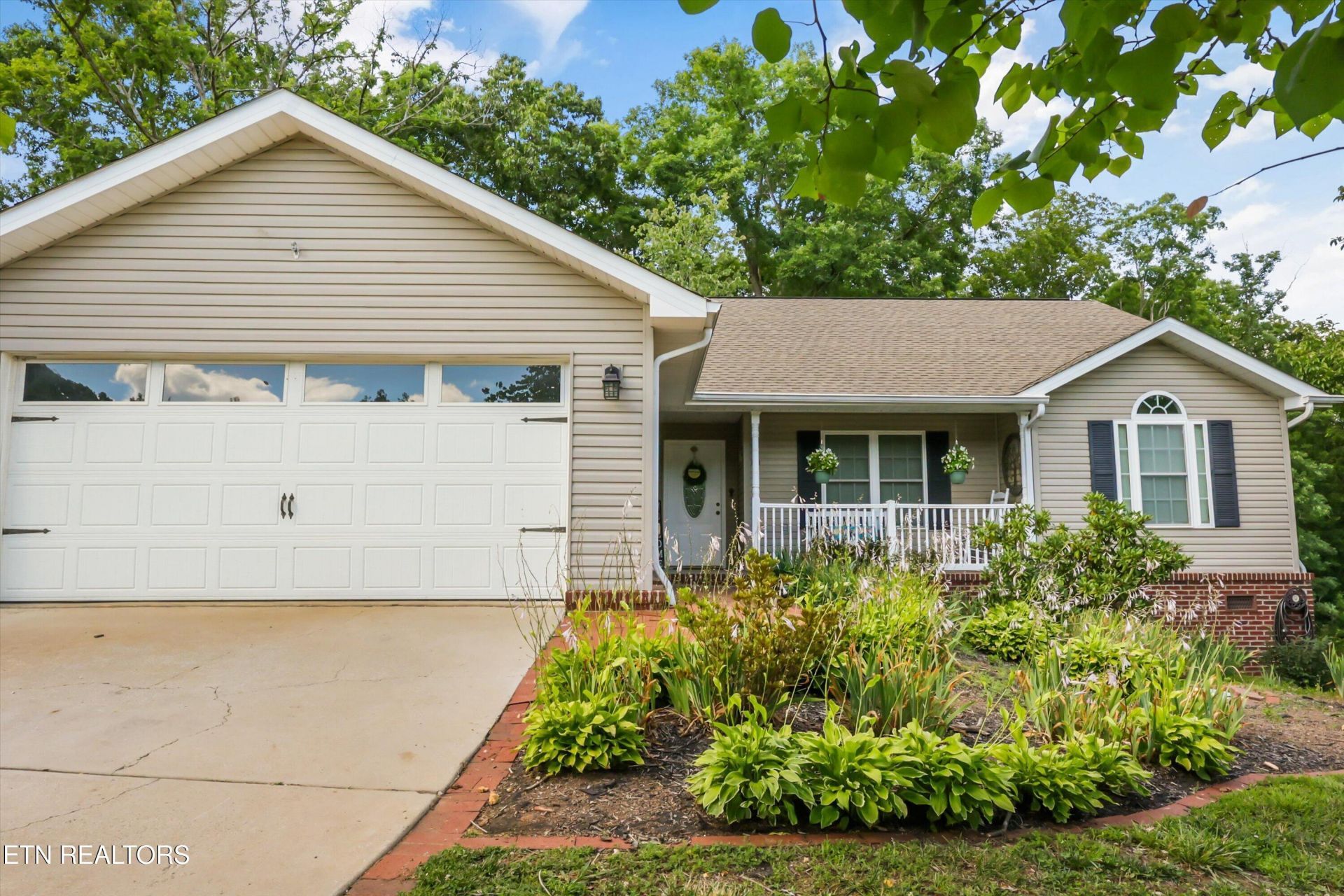 314 Homestead Court, Kingston, TN 37763 Main Photo