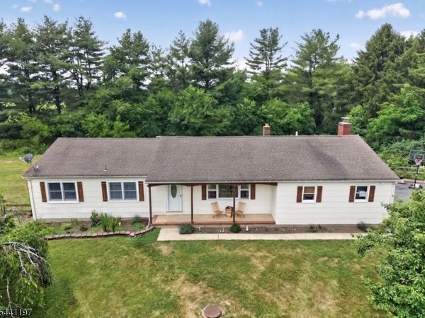 22 Sandra Rd, East Amwell, NJ 08551