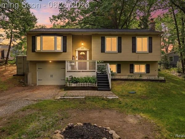 2021 Ardsley Drive, Brandon Twp, MI 48462