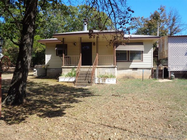 211 Oak Avenue , Stigler, OK 74462