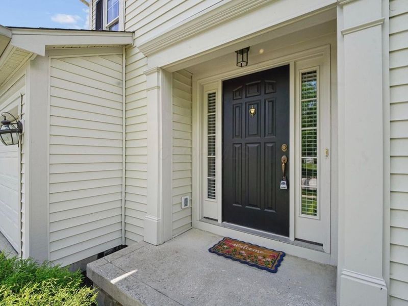 831 Lone Rise Drive W, Marysville, OH 43040 Photo 2