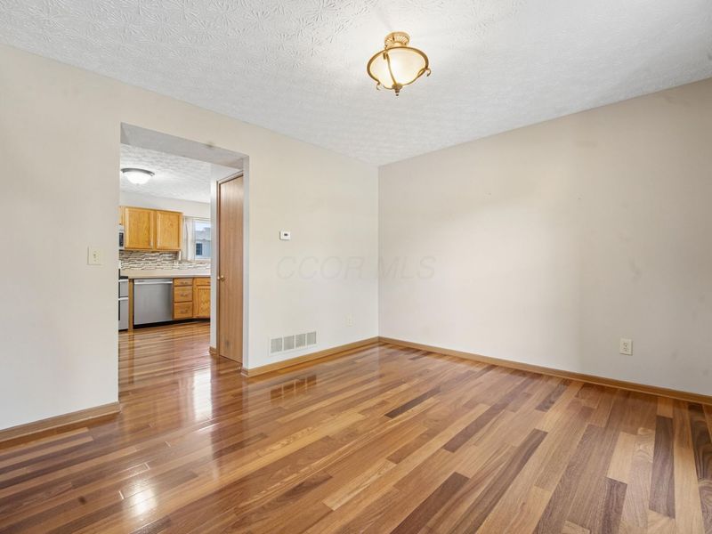 831 Lone Rise Drive W, Marysville, OH 43040 Photo 6