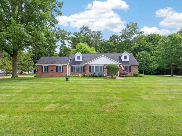 18 Eastlake Road, Reynoldsburg, OH 43068