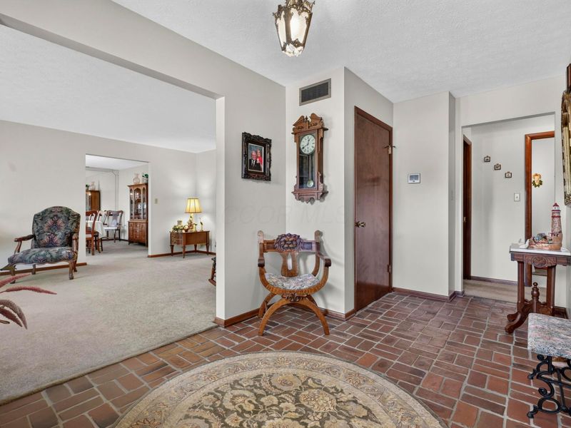 18 Eastlake Road, Reynoldsburg, OH 43068 Photo 10