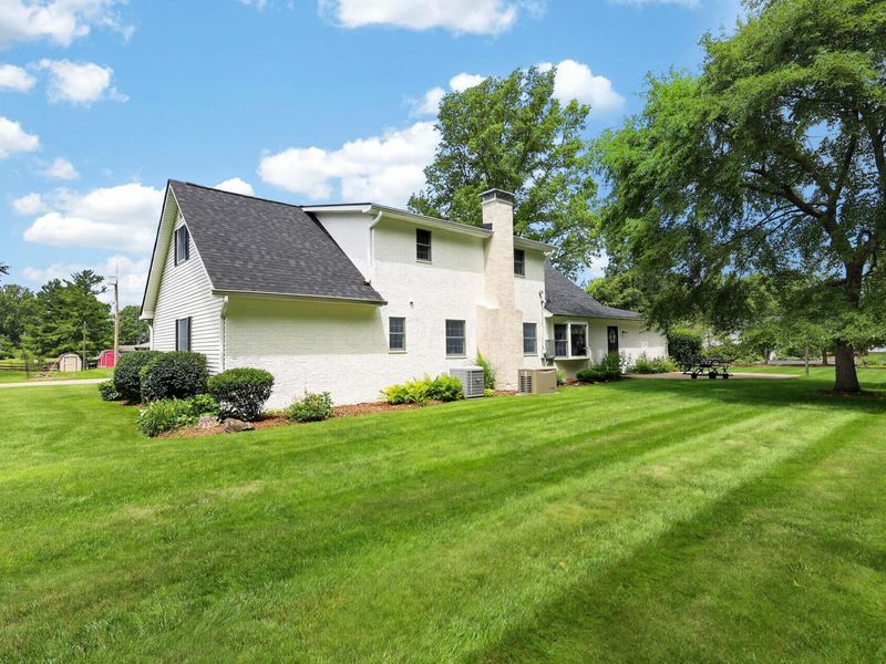 18 Eastlake Road, Reynoldsburg, OH 43068 Photo 2