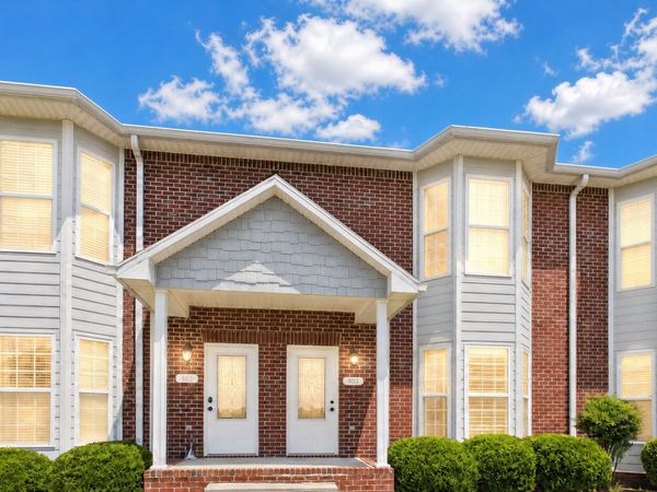 403 Moon Bay Dr , Kuttawa, KY 42055